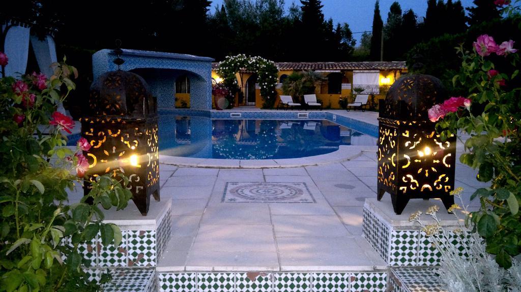 Gites Maisons De Vacances Domaine La Chamade Carpentras Δωμάτιο φωτογραφία