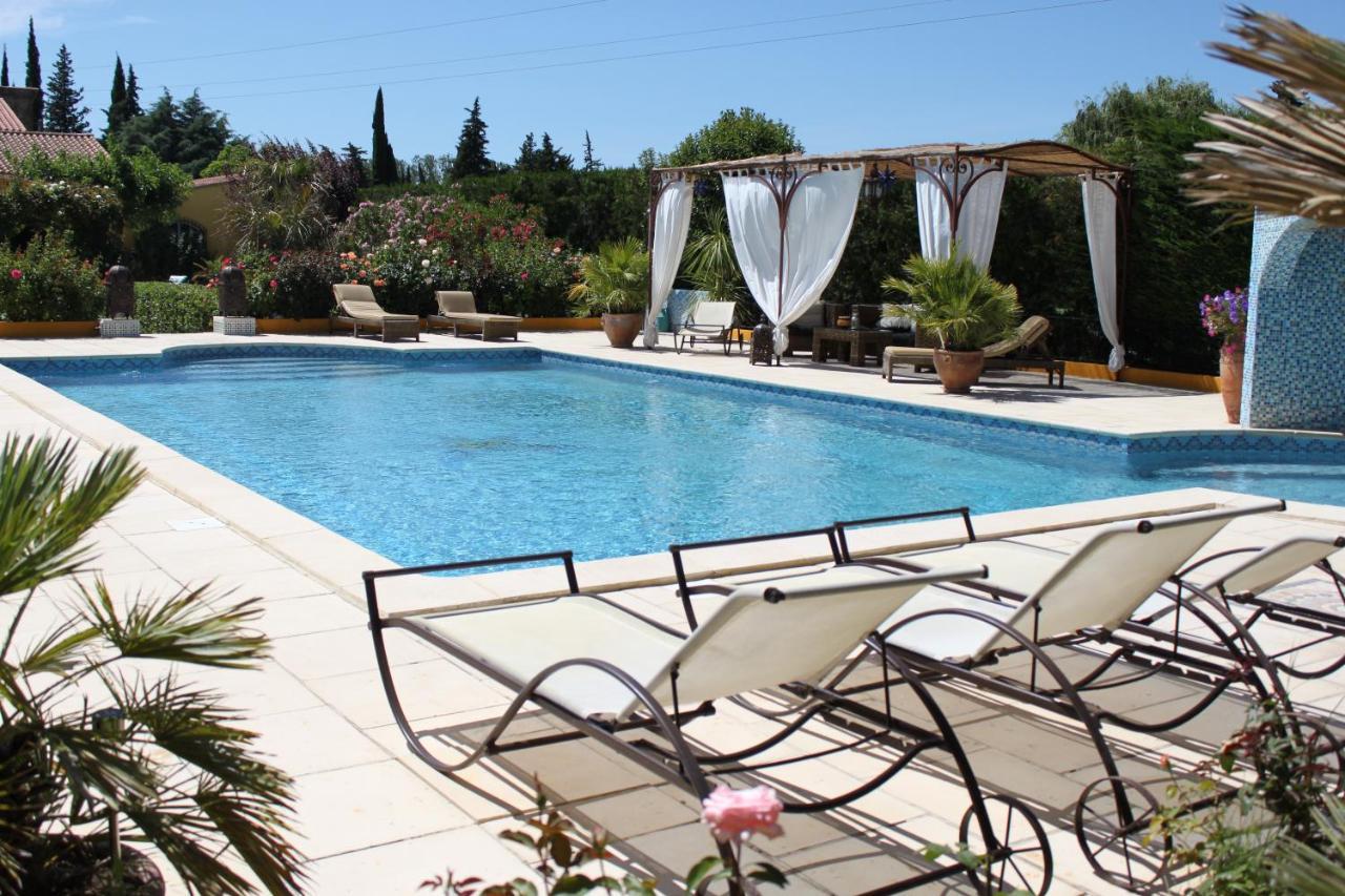 Gites Maisons De Vacances Domaine La Chamade Carpentras Εξωτερικό φωτογραφία